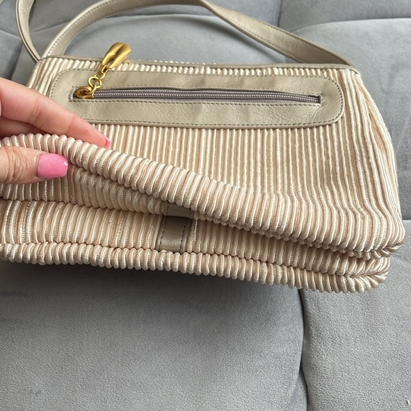 Vintage Cream Shoulder Bag - Picture 4 of 7